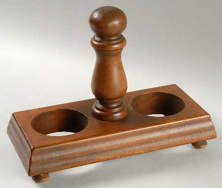 Yorktowne Wood Stand w/Center Handle for Salt & Pepper