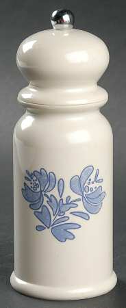 Yorktowne Plastic Pepper Mill