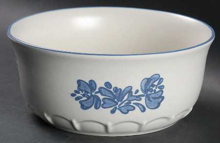 Yorktowne 7" Round Baker