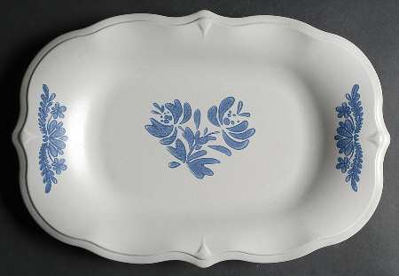 Yorktowne Sculpted Bread Tray