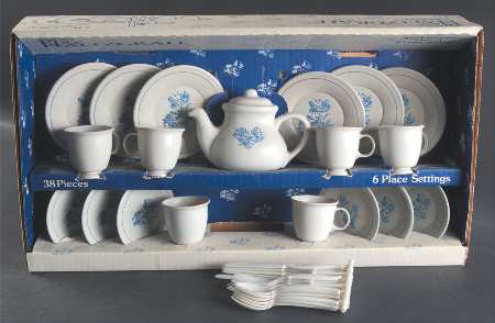 Yorktowne (38 Piece) Child's Set