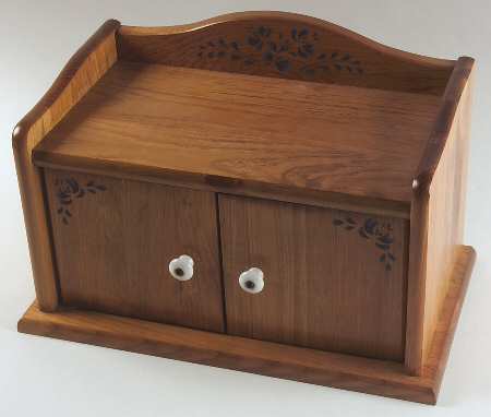 Yorktowne Wood Bread Box