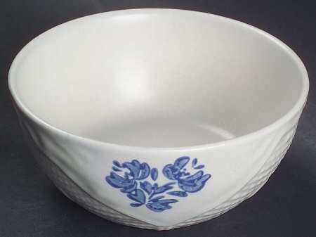 Yorktowne Small Basket Bowl by Pfaltzgraff