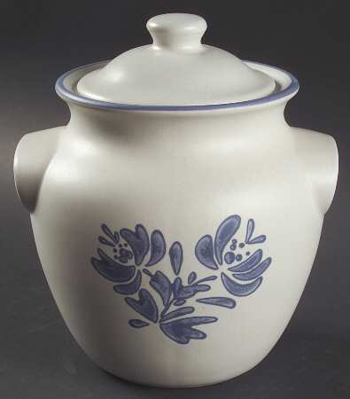 Yorktowne Bean Pot & Lid
