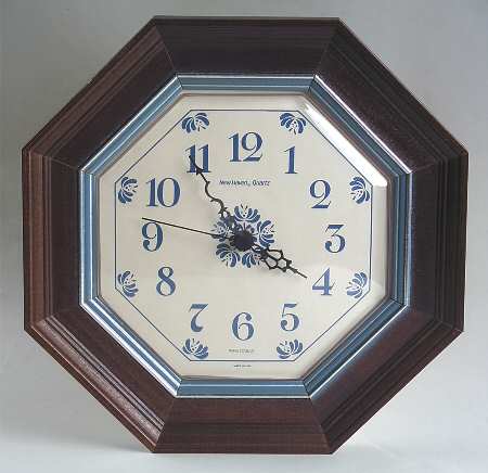 Yorktowne Quartz Clock