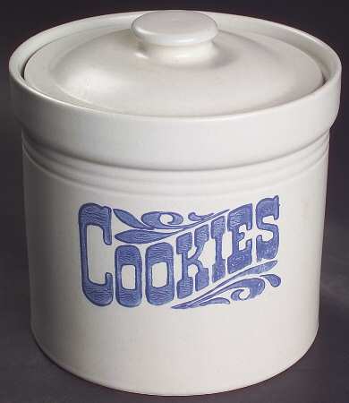 Yorktowne Cookie Jar & Lid by Pfaltzgraff