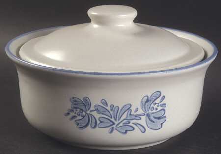 Yorktowne 1.50 Pt Round Covered Casserole