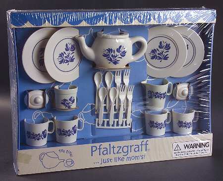 Yorktowne (13 Piece) Plastic Child's Tea Set
