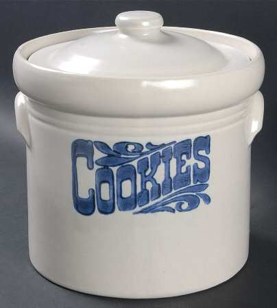 Yorktowne Cookie Jar & Lid