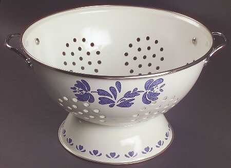 Yorktowne Metal Colander