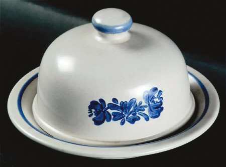 Yorktowne Round Covered Butter