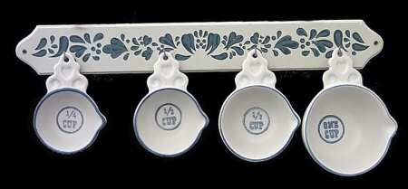 Yorktowne Measuring Cup Set & Rack