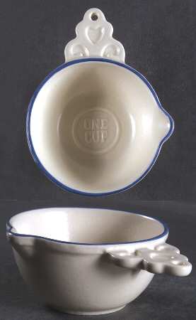 Yorktowne 1 Cup Measuring Cup with Spout by Pfaltzgraff