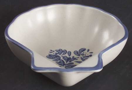 Yorktowne Shell Shaped Dish by Pfaltzgraff