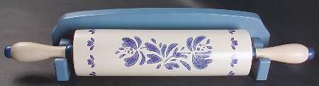 Yorktowne Rolling Pin W/Wood Wall Hanger