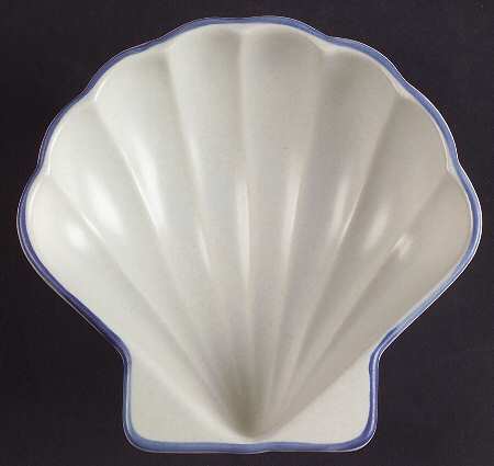 Yorktowne Shell Shaped Dish by Pfaltzgraff
