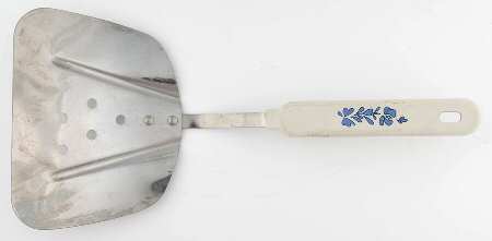 Yorktowne Large Metal Spatula