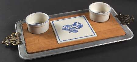 Yorktowne Metal Tote Tray (Tile & 2 Dips)