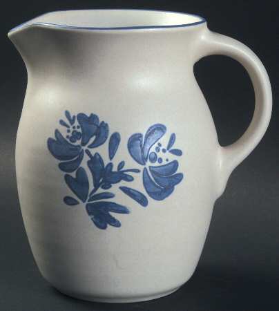 Yorktowne 24 Oz Pitcher