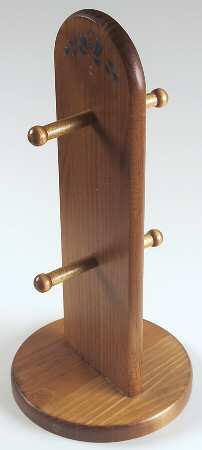 Yorktowne Wood Wall Hanging Mug Rack