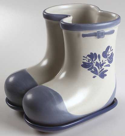Yorktowne Boots Planter & Underplate by Pfaltzgraff