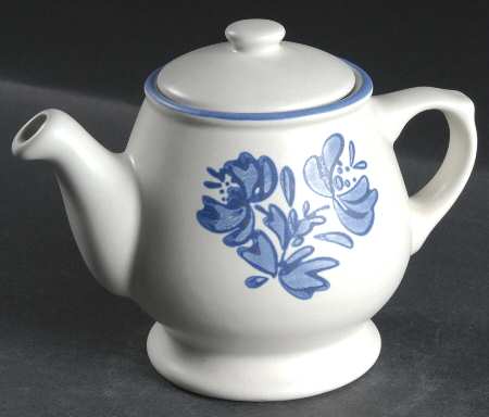 Yorktowne Mini Teapot & Lid