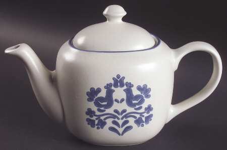 Yorktowne Oval Teapot & Lid