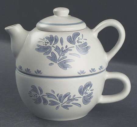 Yorktowne Individual Teapot & Lid with Cup