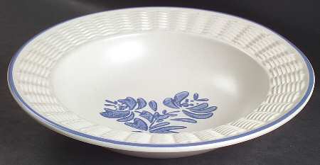 Yorktowne Large Bowl with Wicker Trim