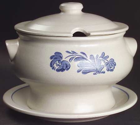 Yorktowne Tureen & Lid w/Underplate