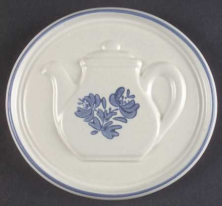Yorktowne Trivet by Pfaltzgraff