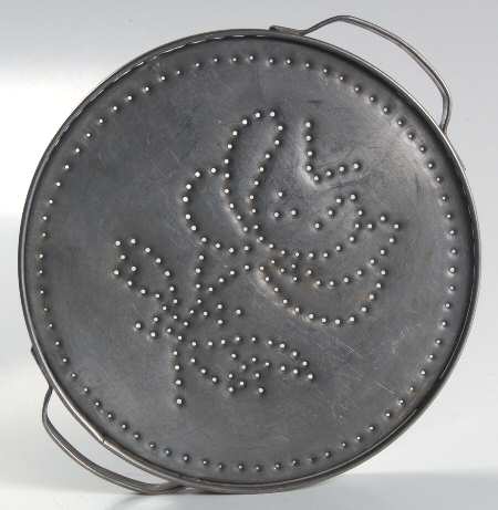 Yorktowne Round Tinsmith Trivet
