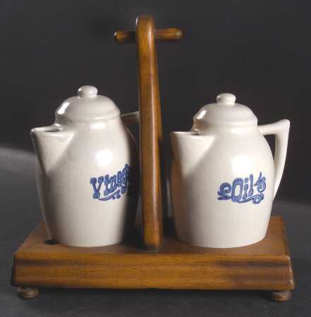 Yorktowne 3 Piece Vinegar (1 Pc) & Oil (1 Pc) Set W/Wood Std