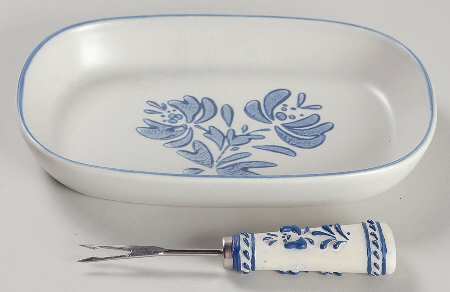 Yorktowne Hors d'Oeuvre Set (Tray and Fork) by Pfaltzgraff