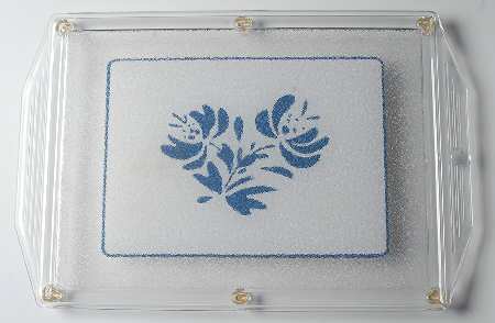 Yorktowne 2 Handle Rectangular Acrylic Cutting Board