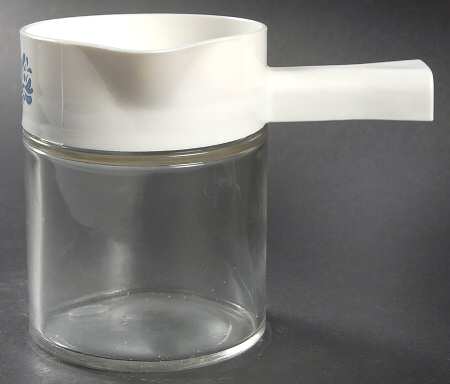Yorktowne Creamer Glassware & Plastic Lid