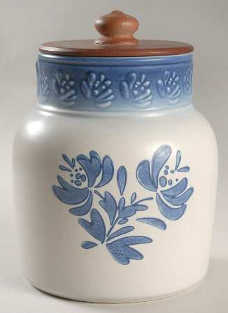 Yorktowne Treasure Jar & Wood Lid
