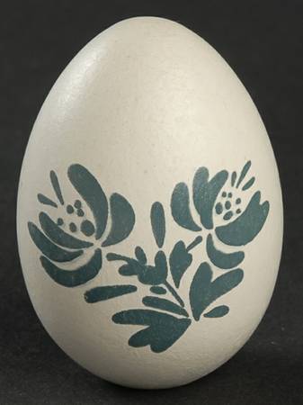 Yorktowne Wood Egg