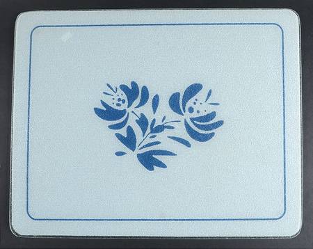 Yorktowne Rectangular Glassware Cutting Board