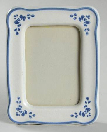 Yorktowne Frame-Holds 2.5" X 3.5"