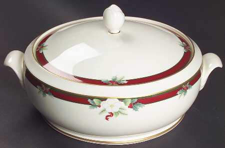 Yuletide (Bone) Round Covered Vegetable