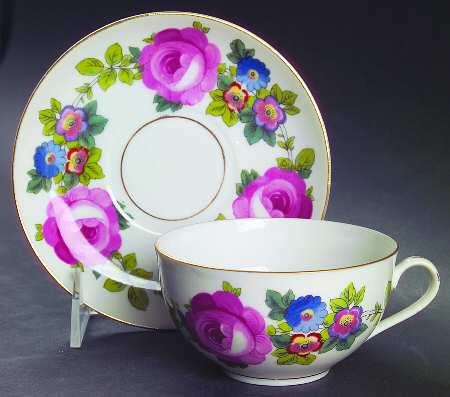 PHE7 Flat Cup & Saucer Set