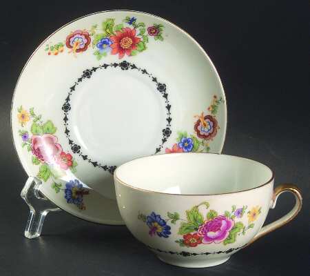 PHE8 Flat Cup & Saucer Set
