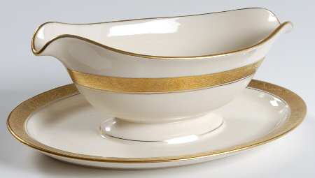 Athenian Gravy Boat with Attached Underplate