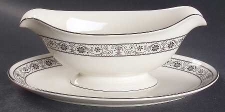 Barcelona Gravy Boat with Attached Underplate