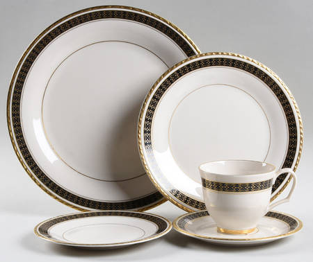 Black Sapphire 5 Piece Place Setting