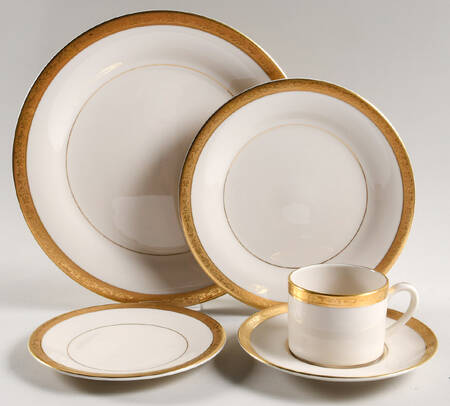 Camelot 5 Piece Place Setting