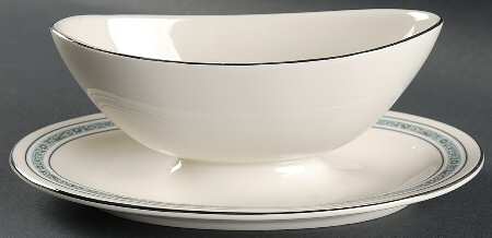 Candlelight Gravy Boat with Attached Underplate