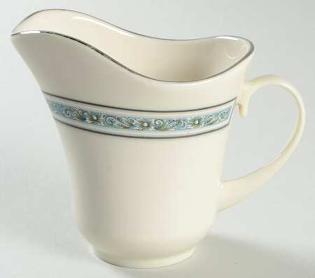 Candlelight Creamer