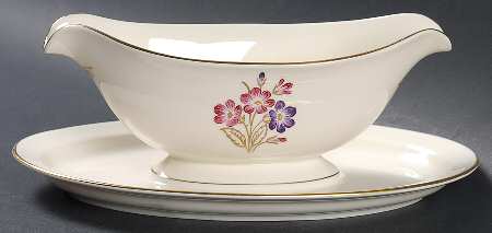 Cinderella Gravy Boat with Attached Underplate